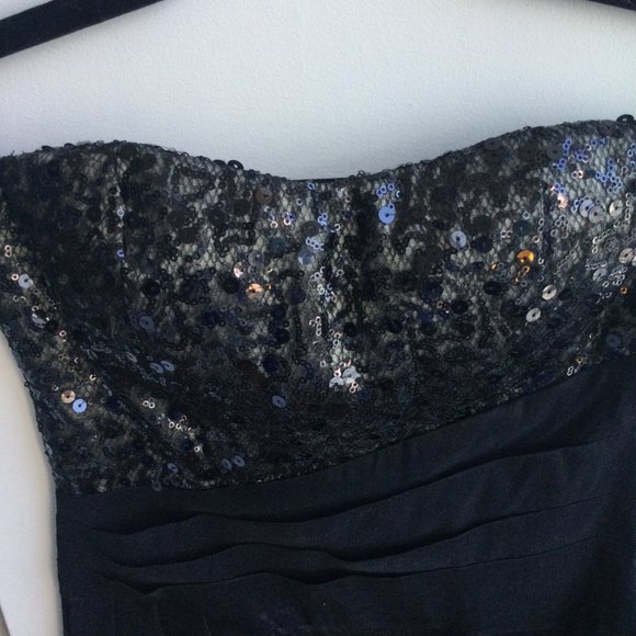 Strapless black mini dress with sequin top - Picture 3 of 4
